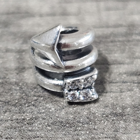 Authentic Pandora Twisting Arrow Charm - Picture 3 of 3